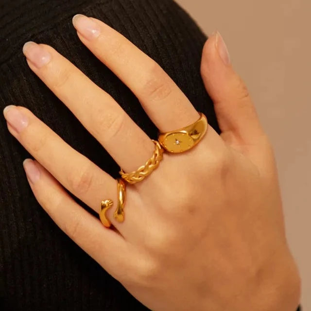 Hug Open Stacking Ring