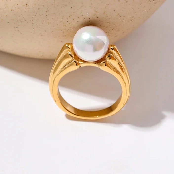 Golden Pearl Ridge Ring